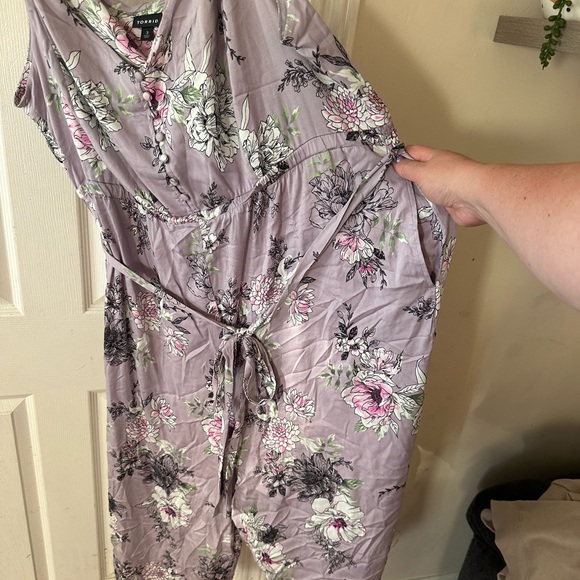 Torrid Floral Lavender Jumpsuit size 3 - Picture 6 of 6